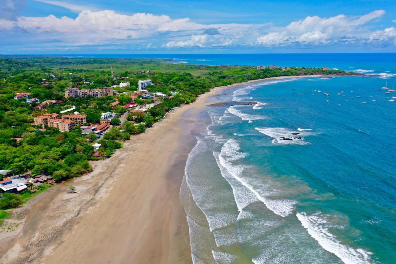 Hotel Mar Rey Tamarindo Exterior photo