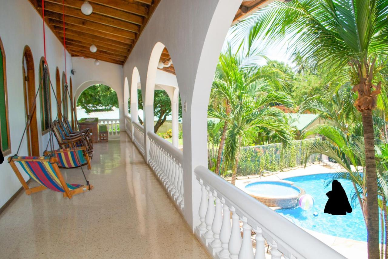 Hotel Mar Rey Tamarindo Exterior photo